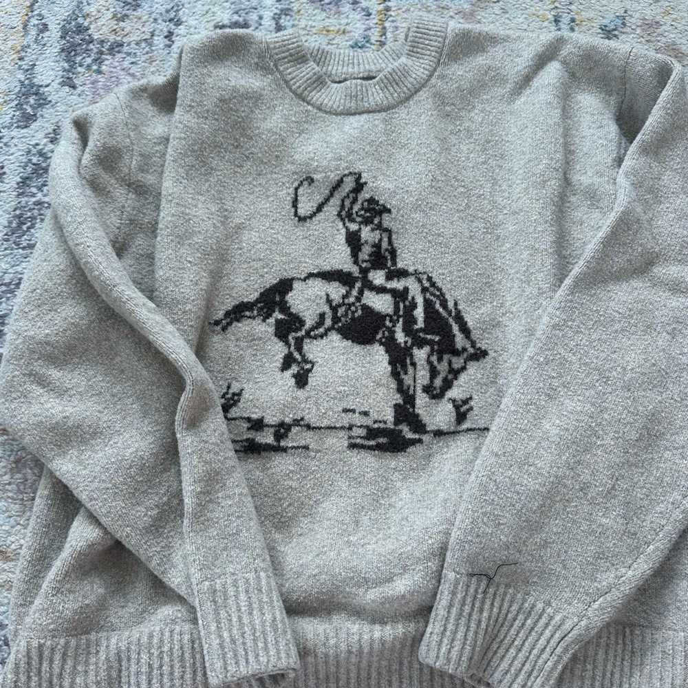 Gray Graphic Sweater